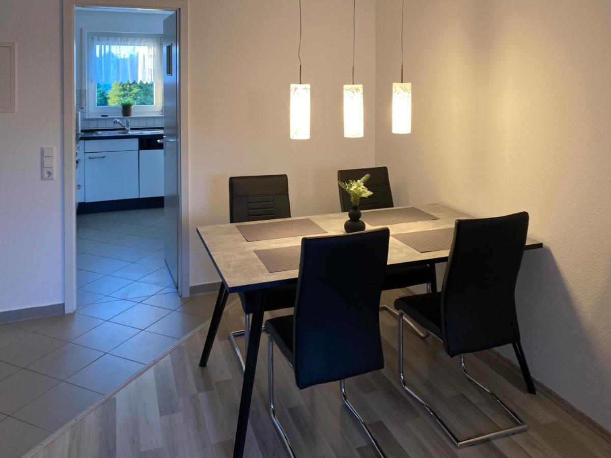 3 Zimmer Apartment In S-Bahn Naehe, 76 Qm, Max 5 Pers, 30Qm Dachterasse, Garage, Internet 1000 Mbit Gärtringen Dış mekan fotoğraf