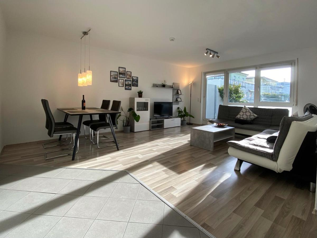 3 Zimmer Apartment In S-Bahn Naehe, 76 Qm, Max 5 Pers, 30Qm Dachterasse, Garage, Internet 1000 Mbit Gärtringen Dış mekan fotoğraf